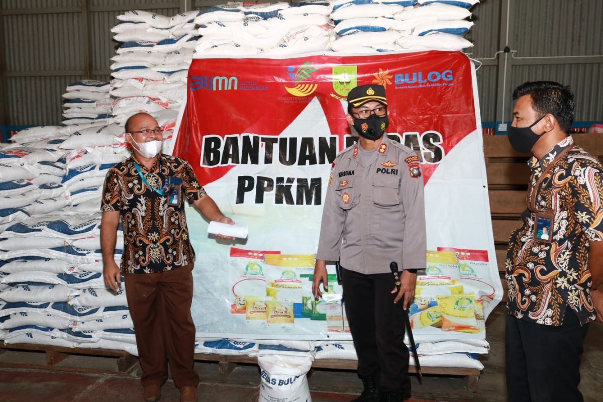 Bulog siapkan  beras bantuan 51.360 kilogram untuk PPKM Natuna