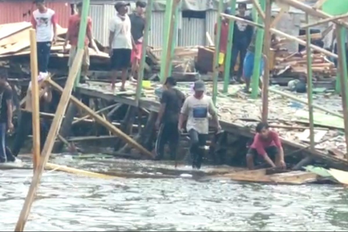 Wali Kota Bandarlampung tawarkan rusunawa bagi warga terdampak gelombang air laut