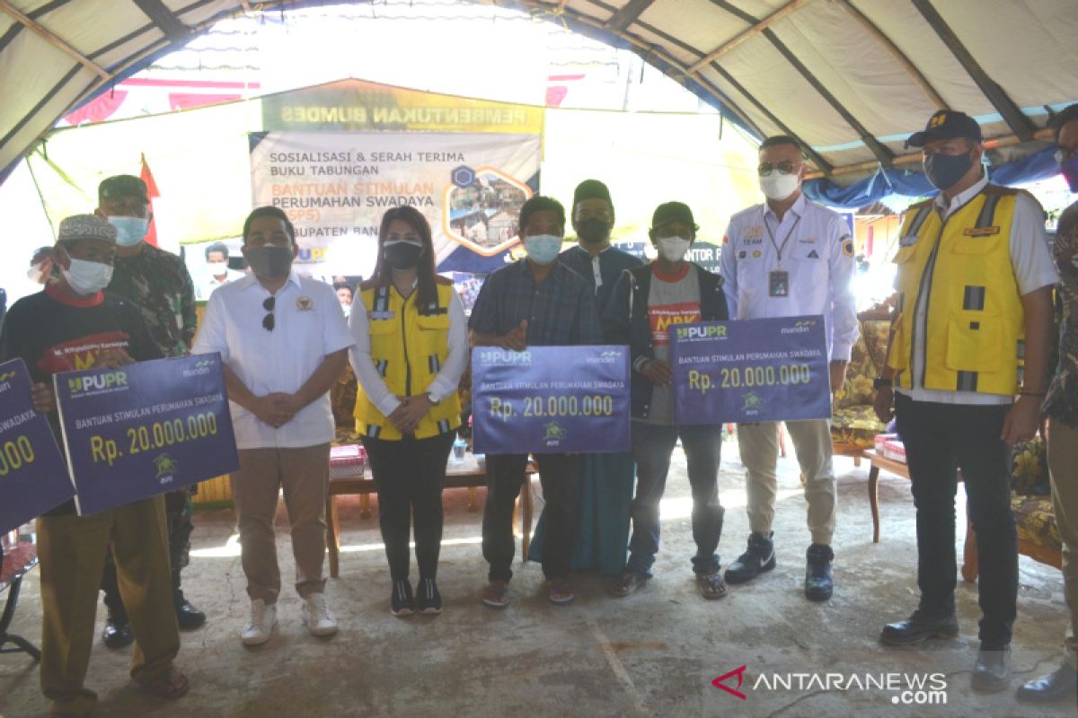 Banjar's six villages receive assistance from PUPR Ministry