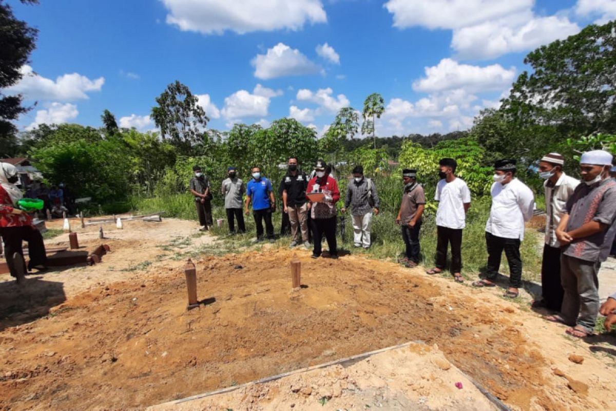 Wakil Bupati Sintang hadiri pemakaman Haji Muhammad Hery Syamsudin