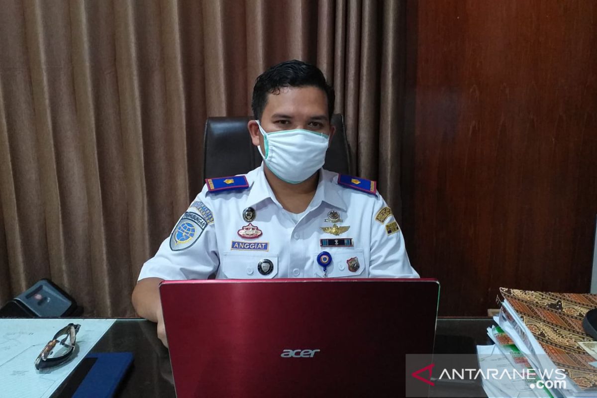 KSOP Tanjung Pandan pastikan bongkar muat sembako lancar selama PPKM