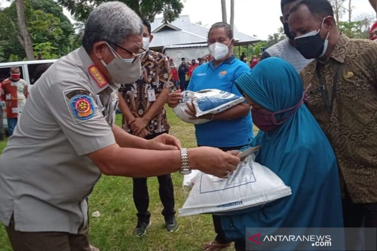 Warga syukuri bantuan beras dari pemerintah ringankan dampak PPKM