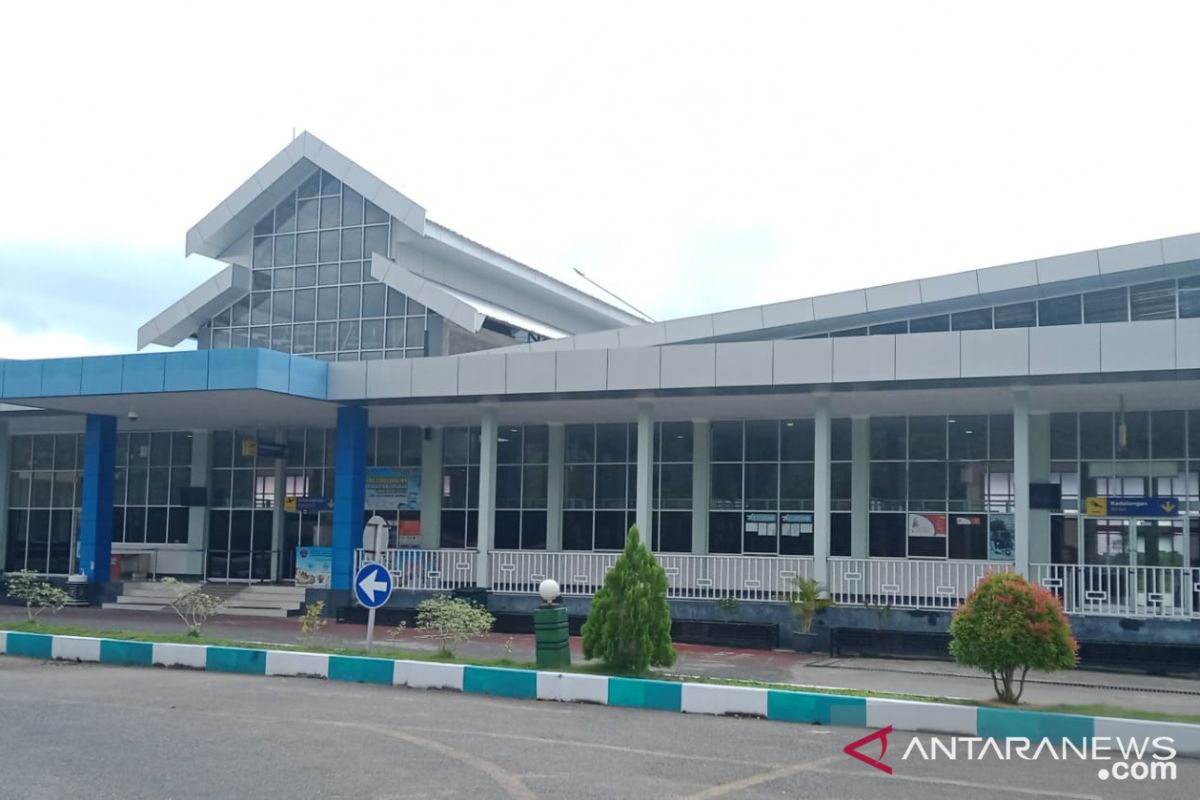 Bandara Baubau bangun talud untuk perpanjangan landasan pacu