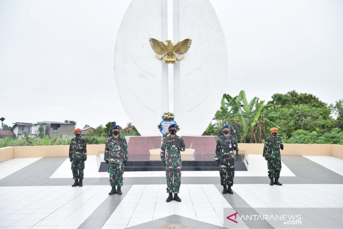 Danlanud Supadio ajak prajurit TNI AU bantu masyarakat di tengah pandemi