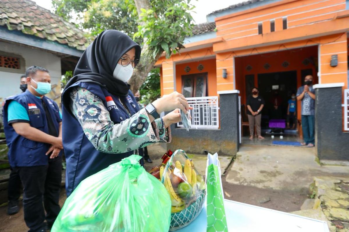 Pemkab Banyuwangi intens kirim paket vitamin ke warga isoman