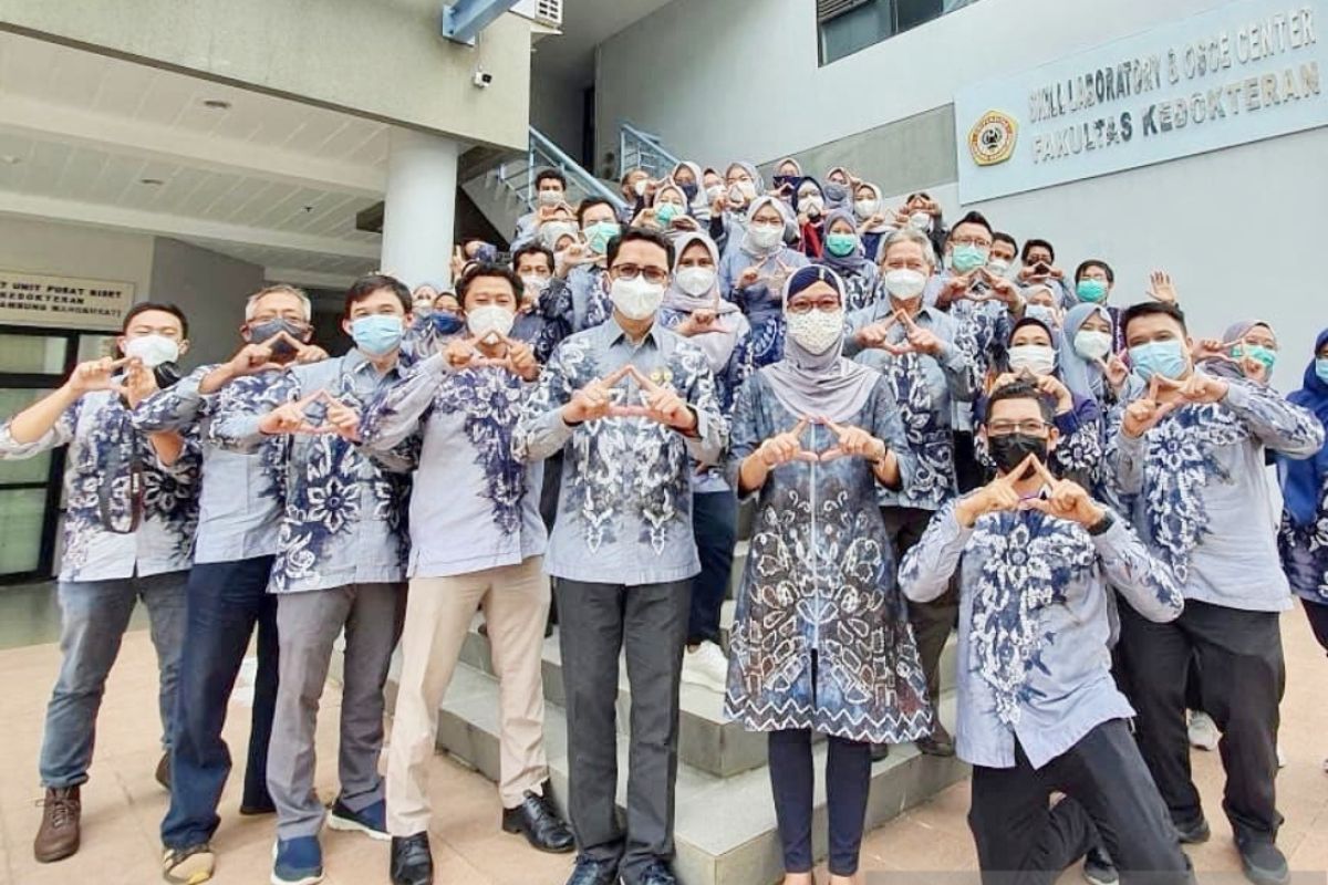 Gerakan Orang Tua Asuh untuk bantu mahasiswa FKG ULM terdampak pandemi