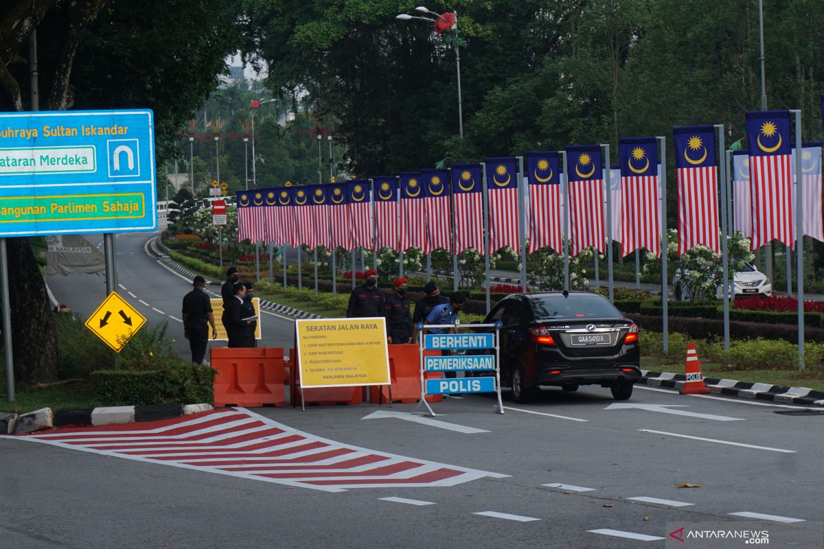 PM Muhyiddin tunda sidang parlemen Malaysia, Pakatan Harapan menolak