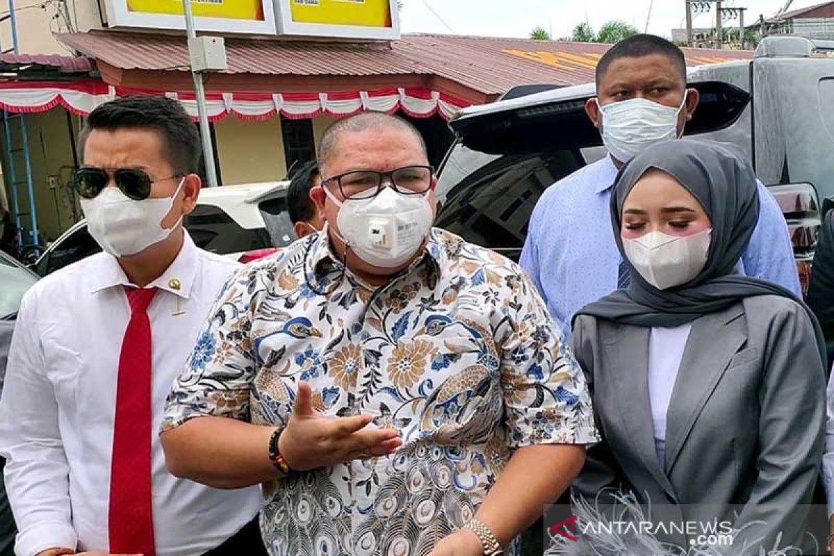 Datangi Mapolres Lhokseumawe, ini kata pengacara selebgram Aceh