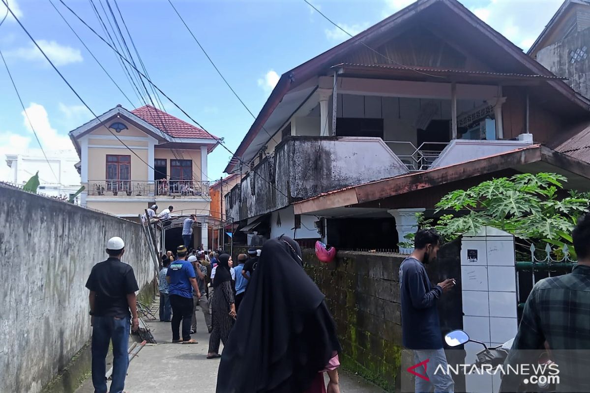 Bupati Seram Barat Yasin Payapo meninggal , turut berdukacita