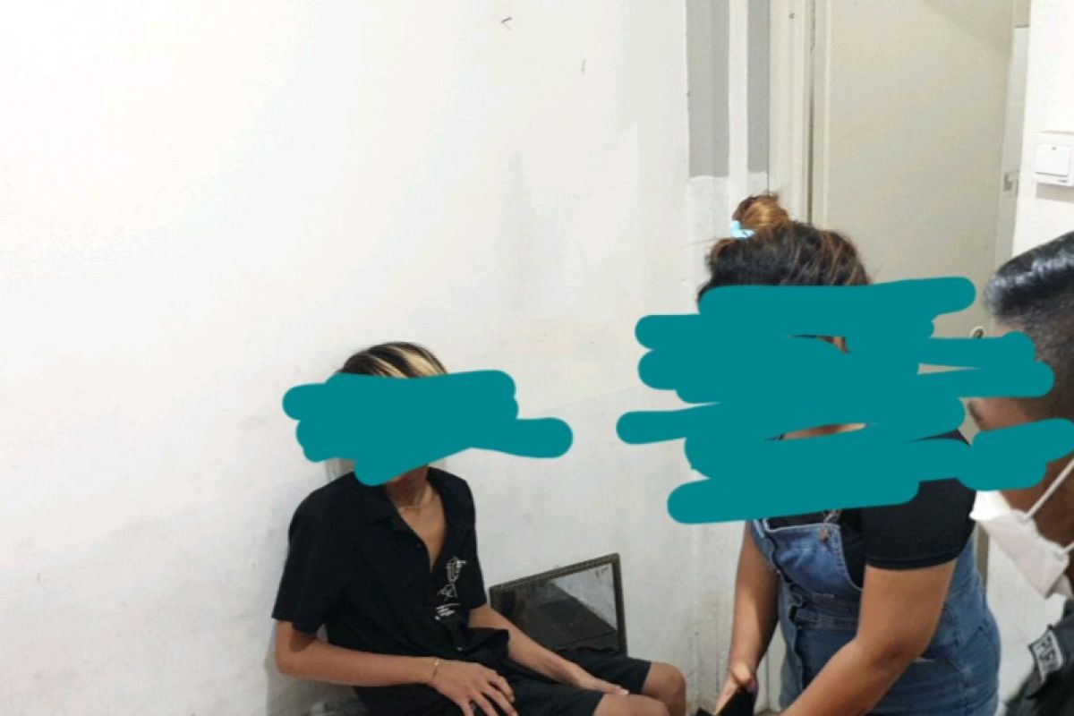 Satpol PP Bukittinggi grebek dua pasangan ilegal nginap di hotel