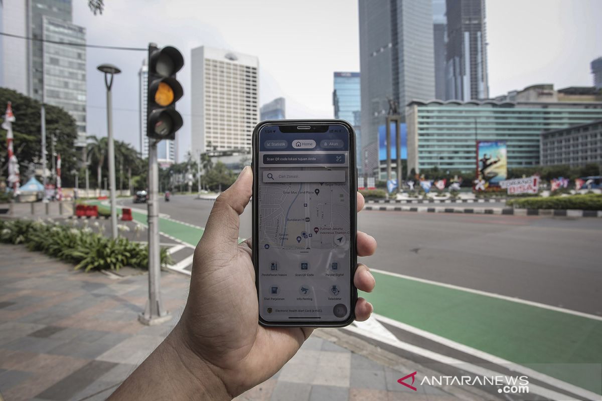 Kemarin, PeduliLindungi wajib di bandara hingga pemulihan pariwisata