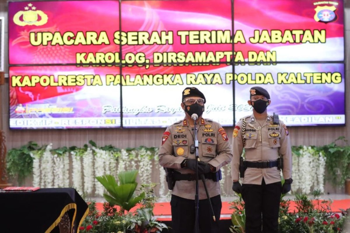 Kapolda Kalteng pimpin sertijab tiga pejabat yang bergeser