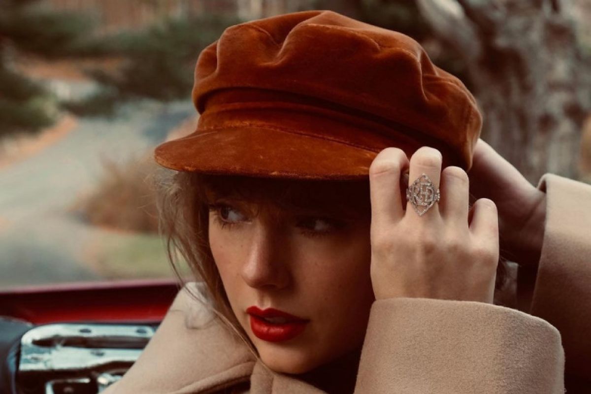 Taylor Swift umumkan rekaman ulang album "Red" akan rilis lebih awal