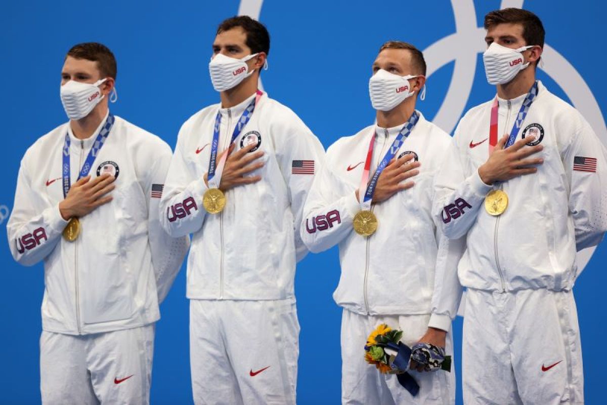 AS pecahkan rekor dunia, raih emas gaya ganti estafet putra Olimpiade