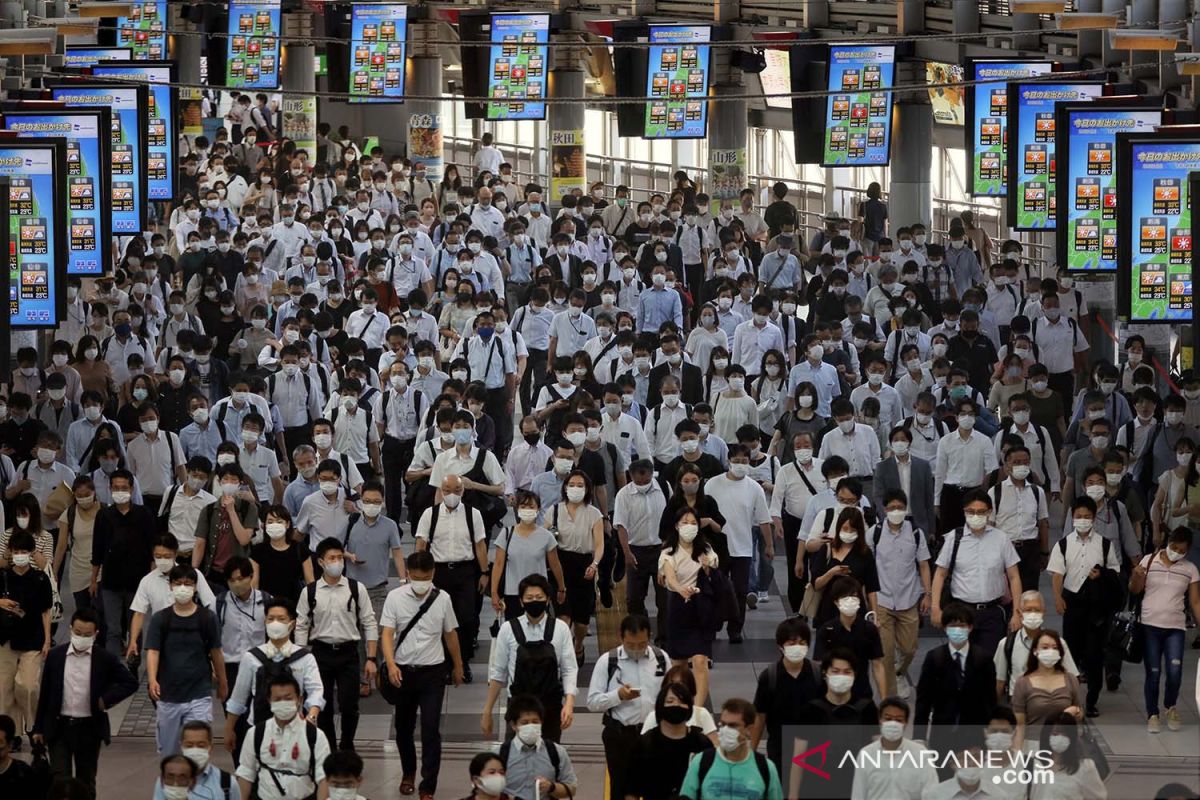 RS tertekan, Jepang batasi rawat inap pasien COVID-19