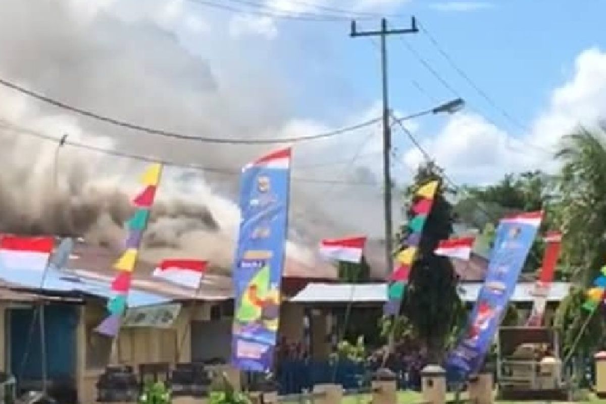 Kapolda Papua sebut keluarga korban penembakan bakar Polsek Nimboran