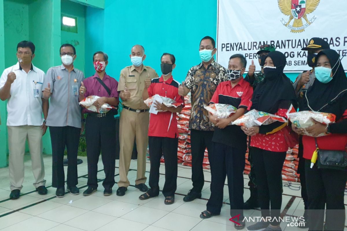 1.483 ton beras bantuan PPKM dibagikan di Kota Semarang