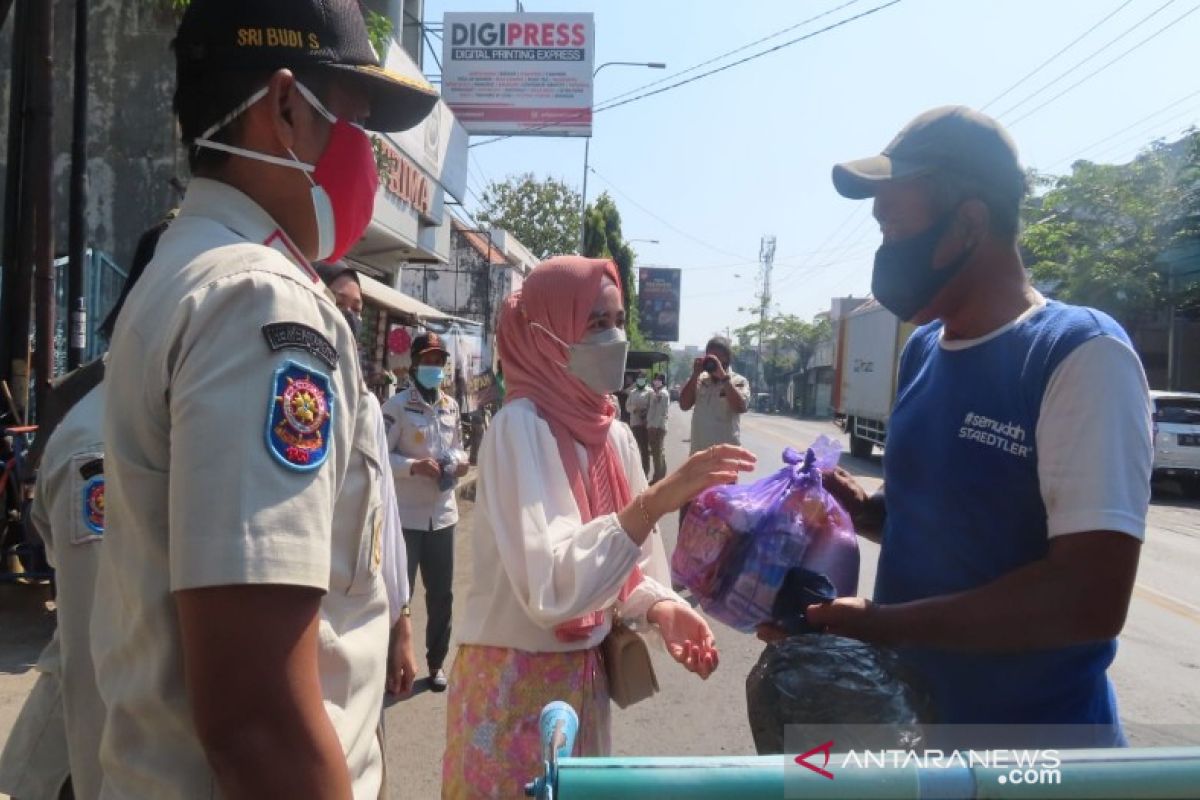 Pemkot Pekalongan dan Asosiasi Duta Wisata giatkan kampanye prokes