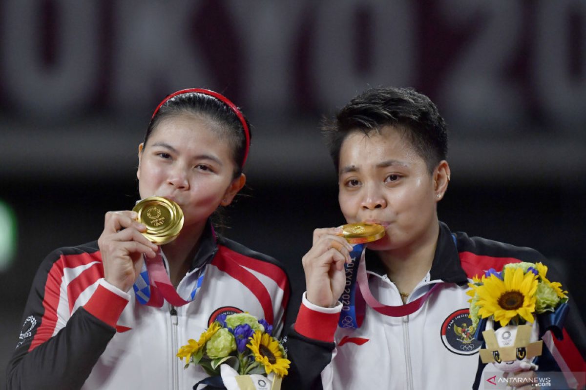 Olimpiade Tokyo: Greysia/Apriyani lengkapi kejayaan bulu tangkis Indonesia