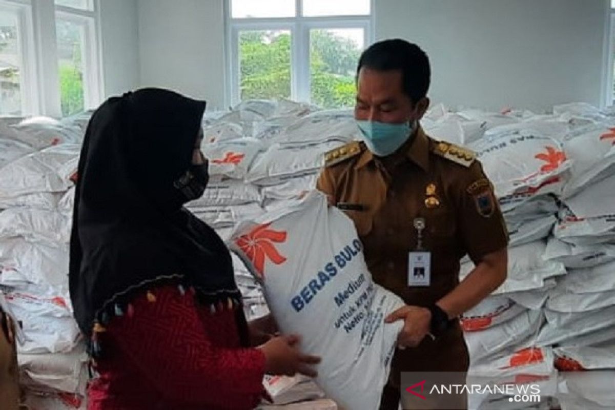 Baru 60 persen Warga Kudus terima bantuan beras