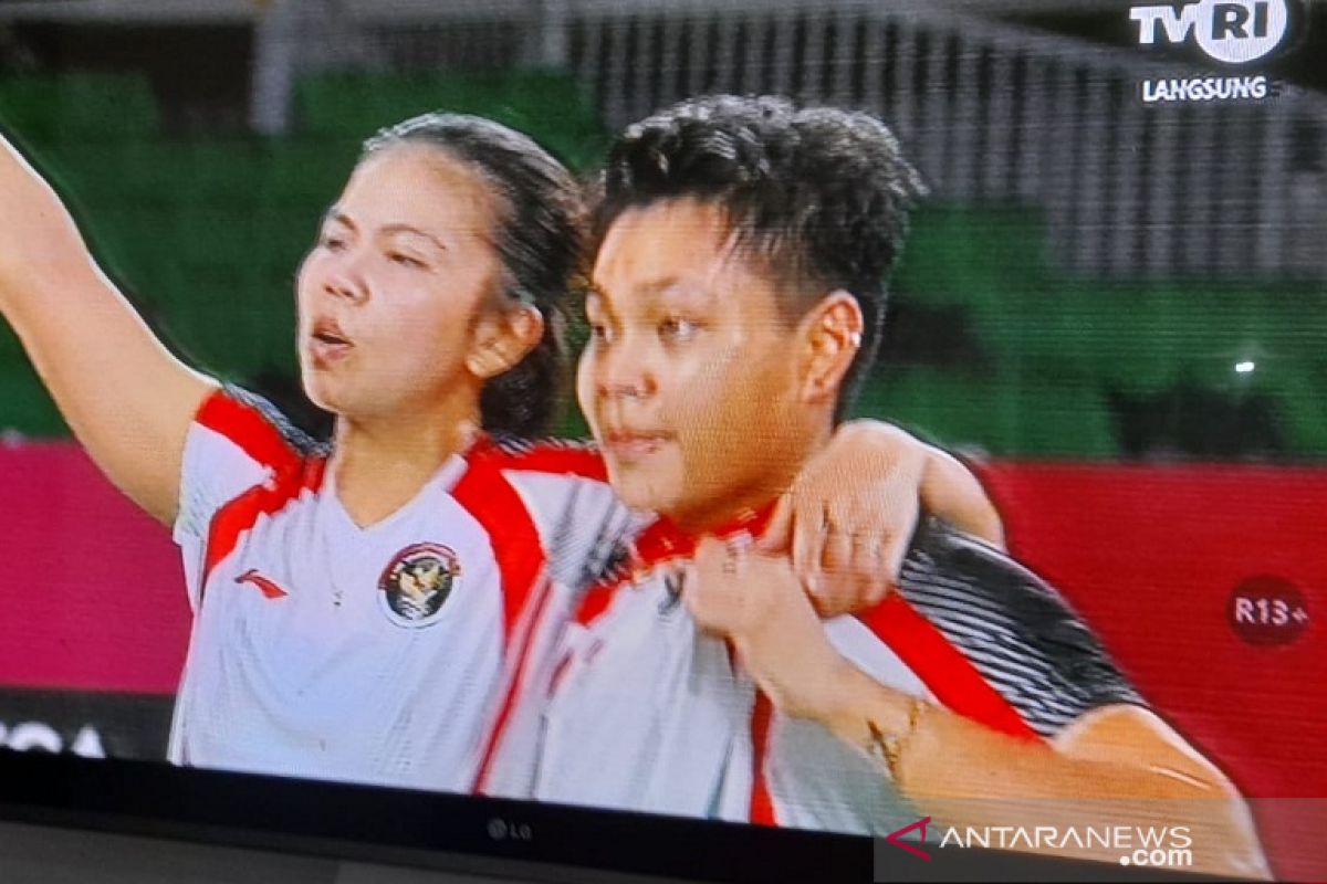 Setelah menunggu hampir 30 tahun, ganda putri Indonesia akhirnya raih emas Olimpiade