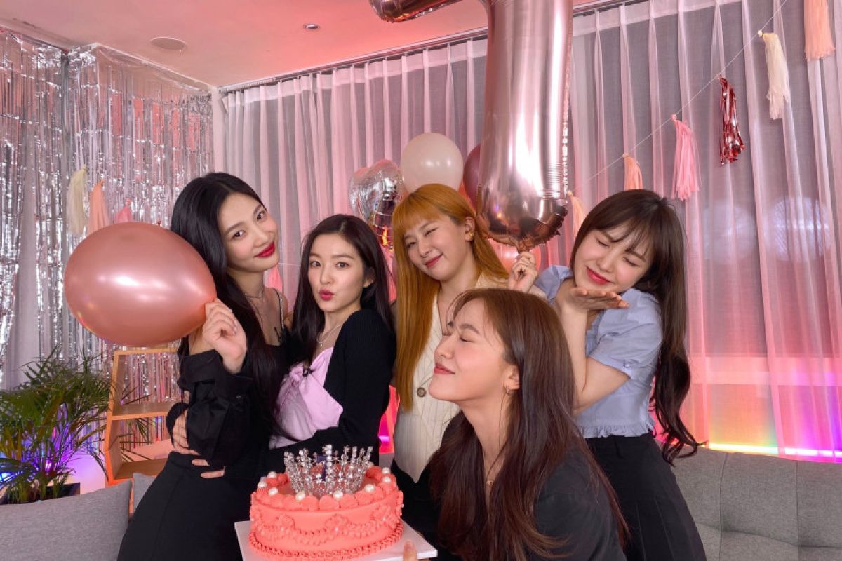 Red Velvet rayakan debut grup yang ke-7 tahun