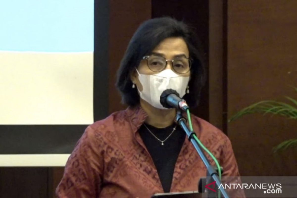 Menkeu Sri Mulyani minta jajarannya terus beradaptasi di tengah ketidakpastian