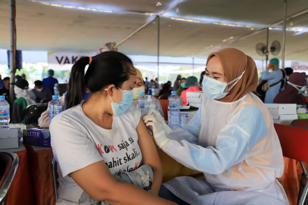 Ketersediaan vaksin Sinovac di Surabaya kosong