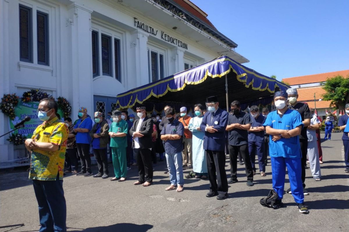 Direktur Penunjang Medik RSUD Soetomo Surabaya meninggal karena COVID-19