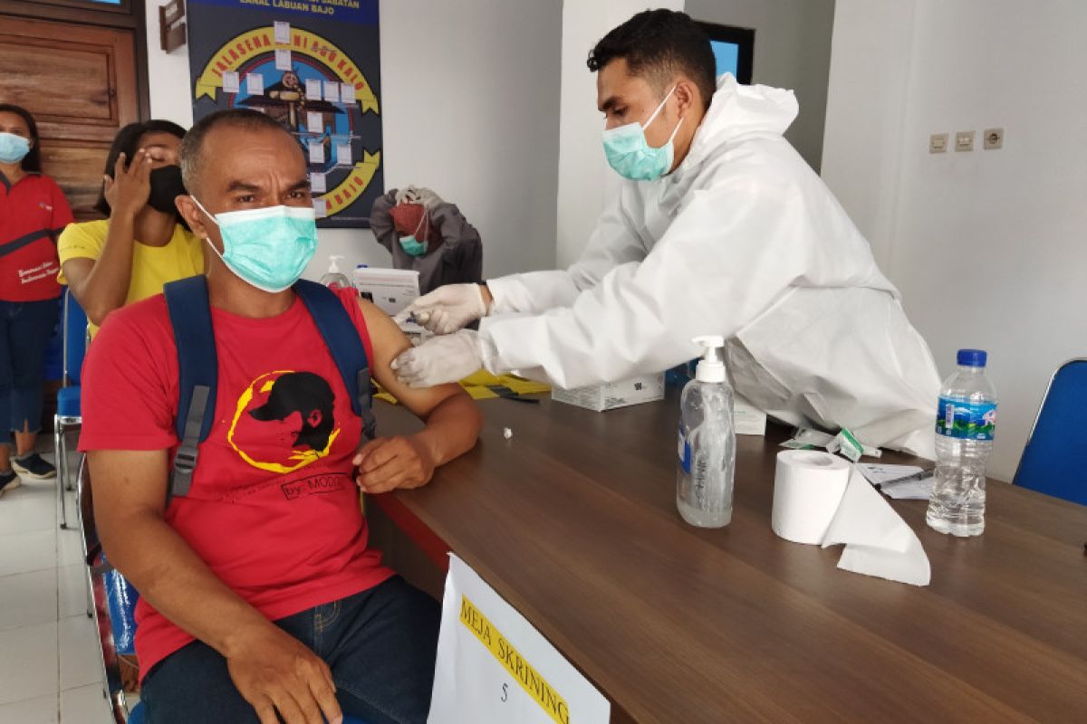 Navy rolls out vaccinations for Labuan Bajo residents