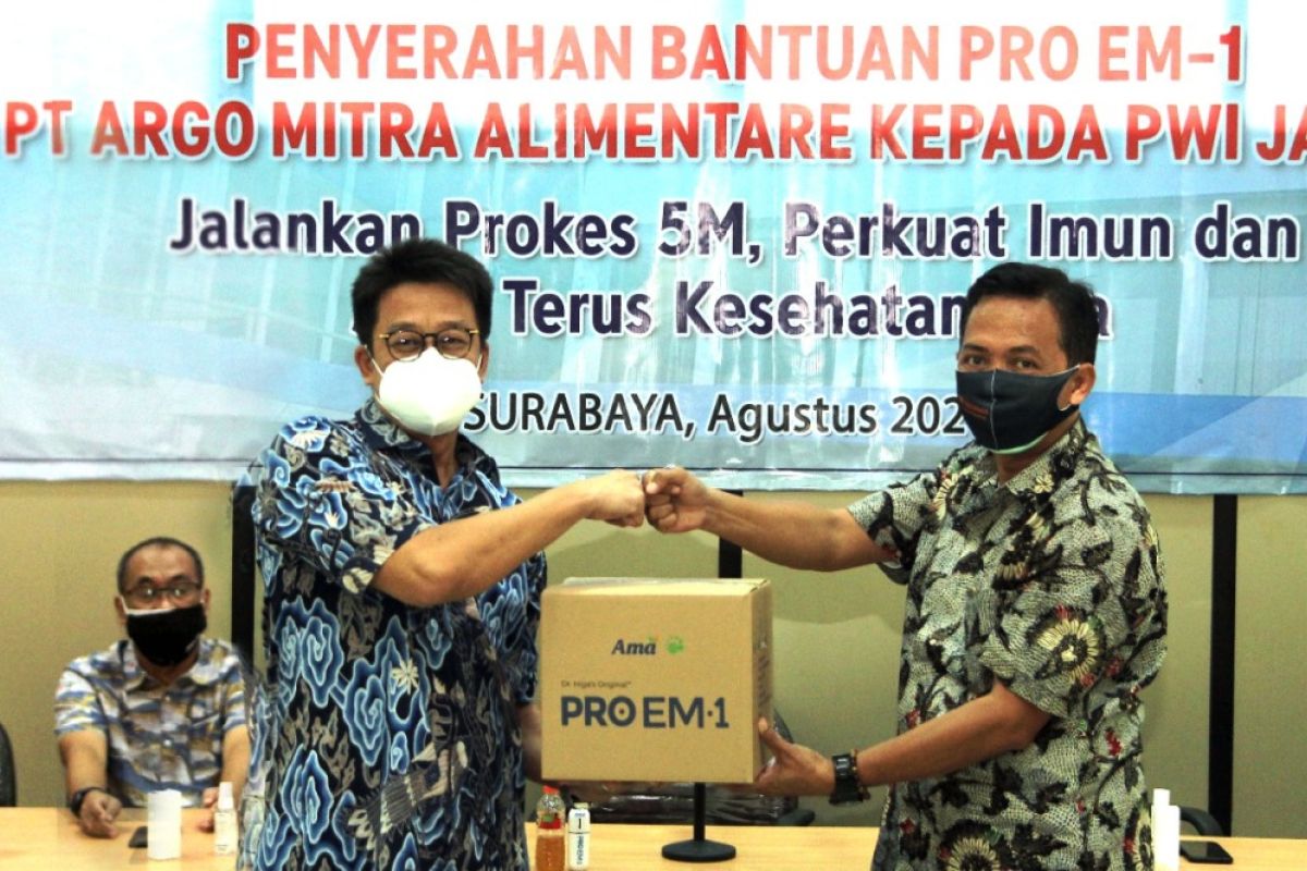 Cegah jurnalis terpapar COVID-19, produsen probiotik bantu Proem1 ke PWI Jatim