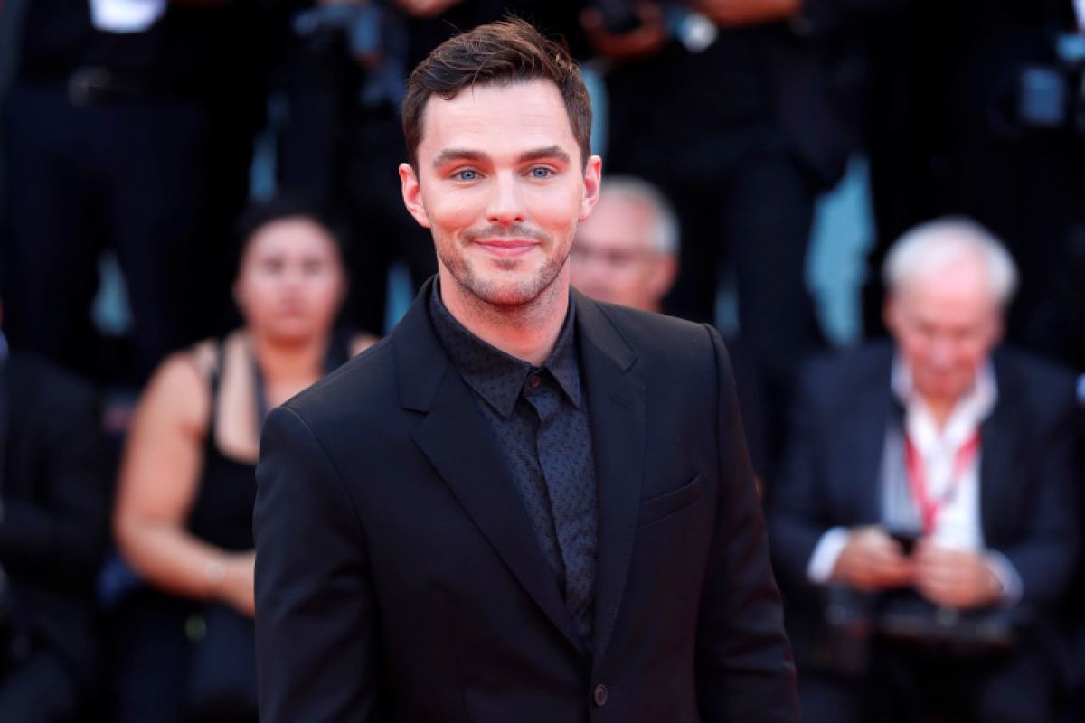 Nicholas Hoult akan bintangi film drakula Universal Pictures