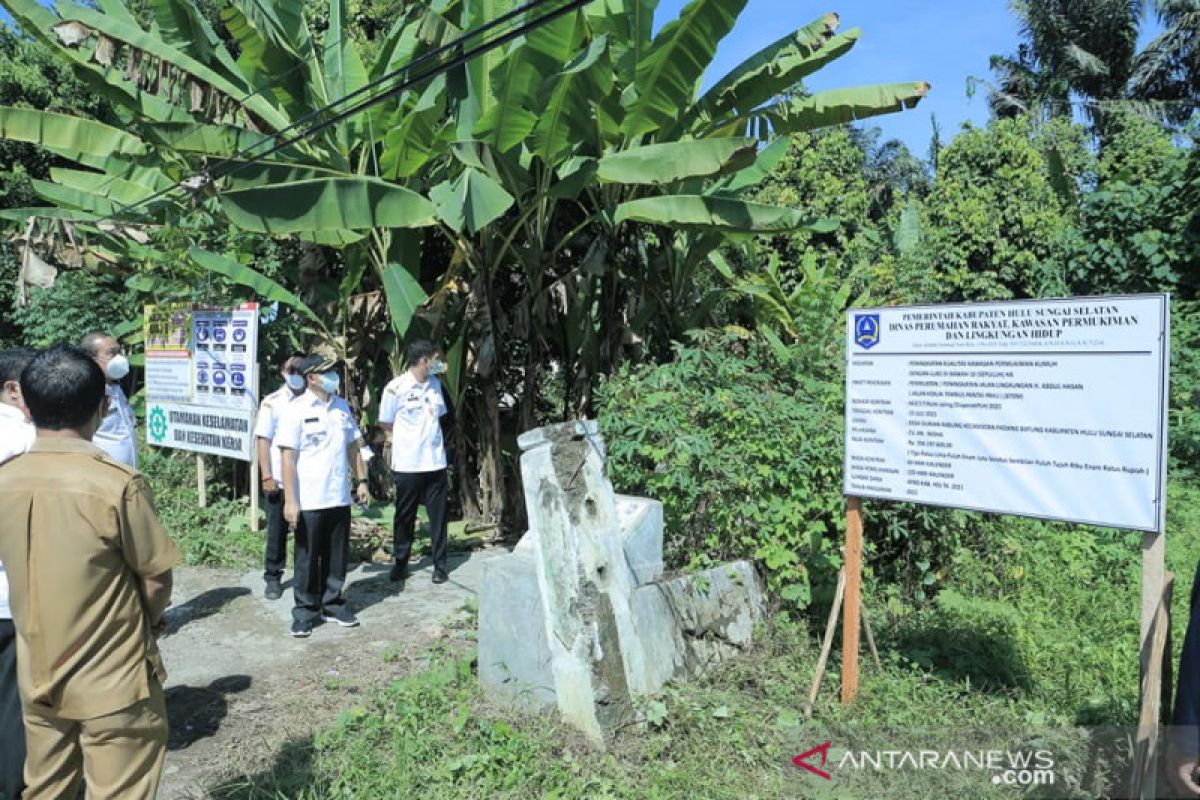 Wabup HSS monitoring pembangunan proyek fisik tiga desa