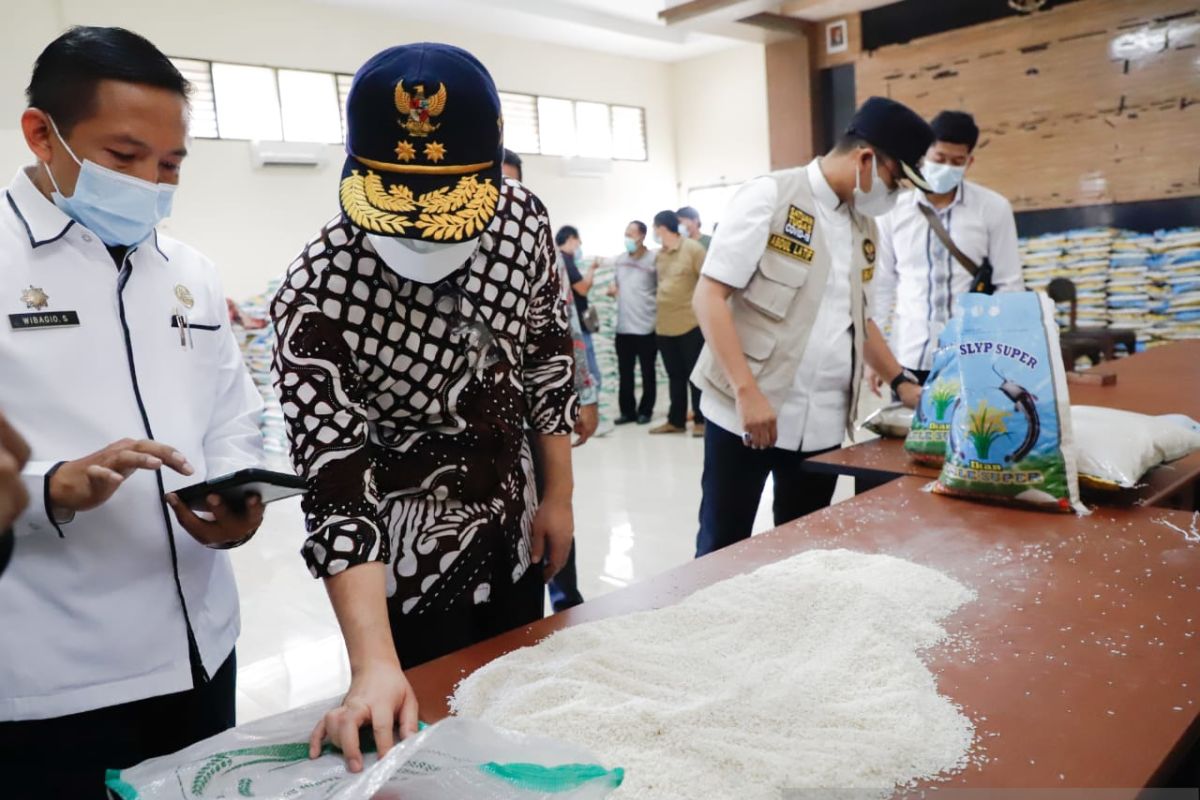 Temuan beras bansos berkutu, Wagub Jatim minta segera diganti kualitas bagus