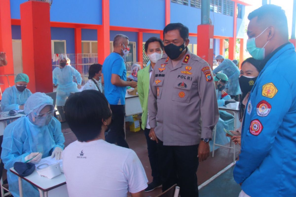BEM Nusantara Sulut-Polda gelar vaksinasi bagi mahasiswa dan warga