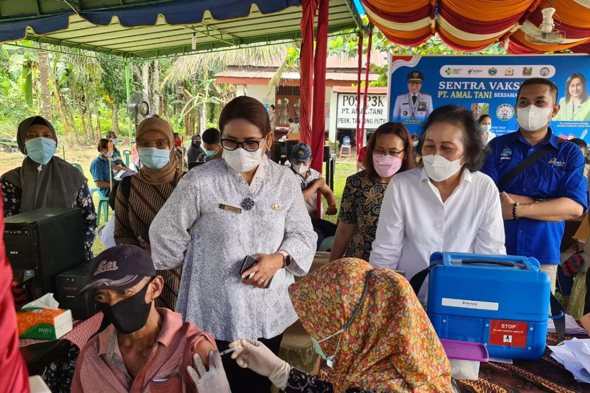 Pemkab Langkat dan Gapki gelar vaksinasi COVID untuk karyawan