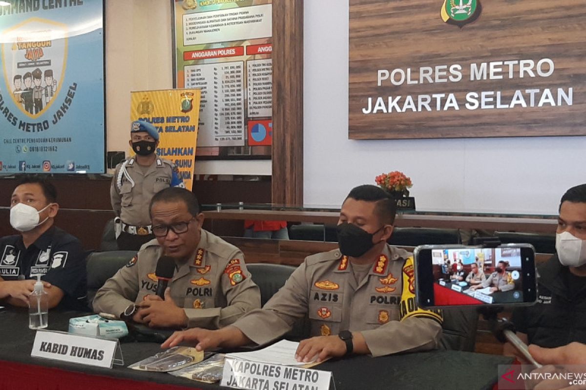 Polisi  memeriksa figur publik inisial DC terkait dugaan aksi asusila