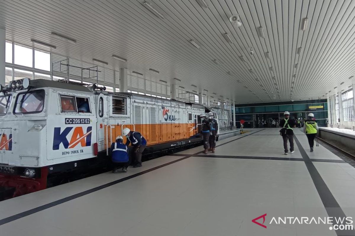 Pekerjaan Peron Stasiun Kereta Api Bandara YIA capai 96 persen