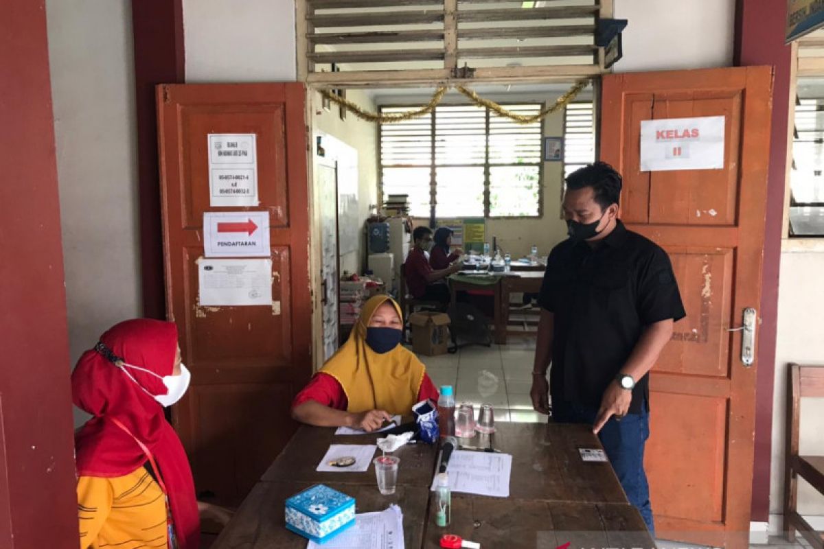 Vaksinasi Merdeka di SDN 25 Kramat Jati hanya 100 orang per hari