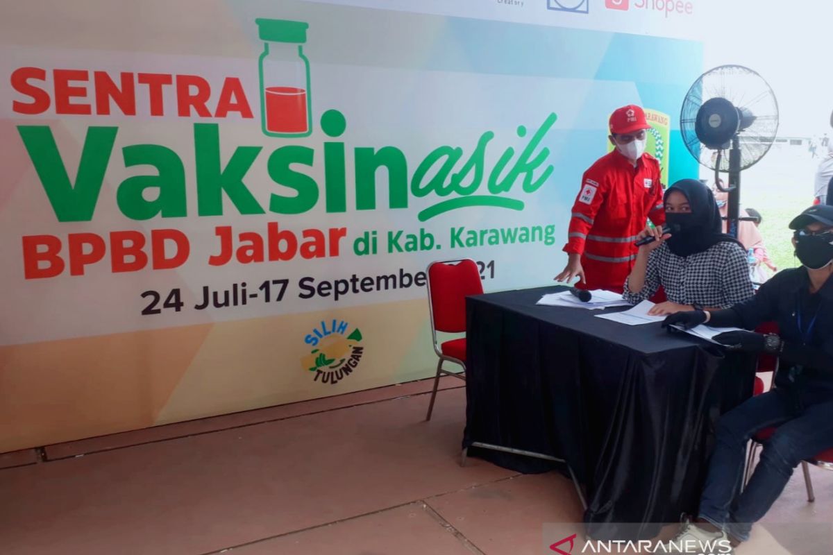 Program Vaksin BPBD Jabar di Sentra Vaksinasik Karawang targetkan 56 ribu orang