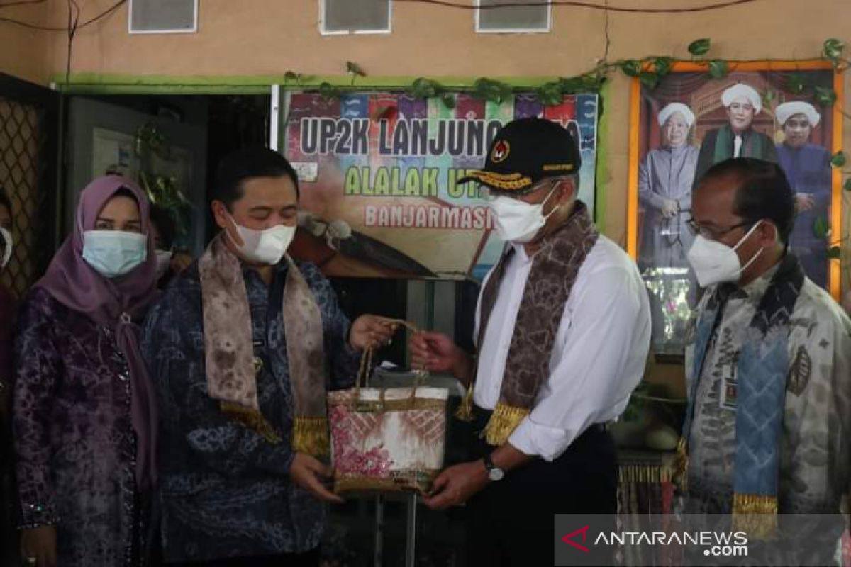 Menteri PMK kunjungi budi daya tanaman obat di Banjarmasin