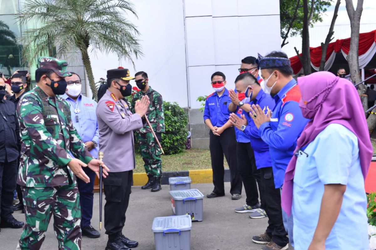 Kapolri ingatkan buruh pentingnya kesehatan agar ekonomi  bertumbuh