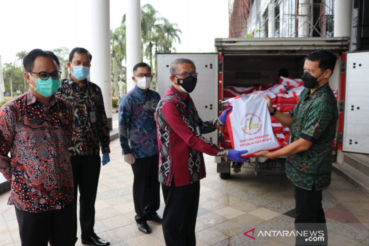 Pemprov Kalbar siap salurkan 30 ton beras bantuan kepada masyarakat