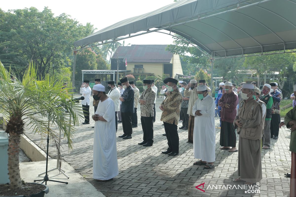 Bupati HSS sampaikan duka cita atas berpulangnya almarhum Bahteransyah