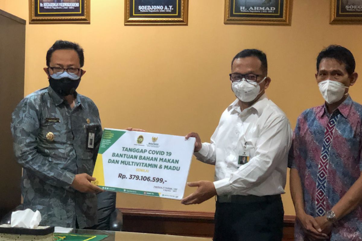 Baznas Yogyakarta menyiapkan 1.100 paket bahan makanan warga isoman