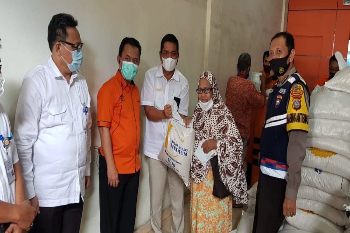 Penyaluran bantuan beras PPKM di Sumut sudah 100 persen