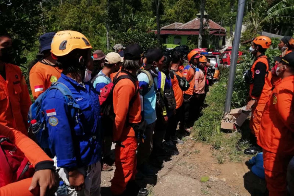 Usai ritual di sendang, tiga warga dilaporkan tersesat di lereng Gunung Ungaran