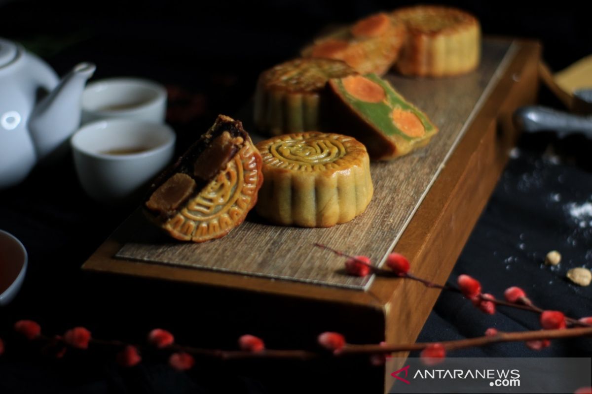 Rayakan festival pertengahan musim gugur nikmati kue bulan dari hotel resort Marriott Bonvoy