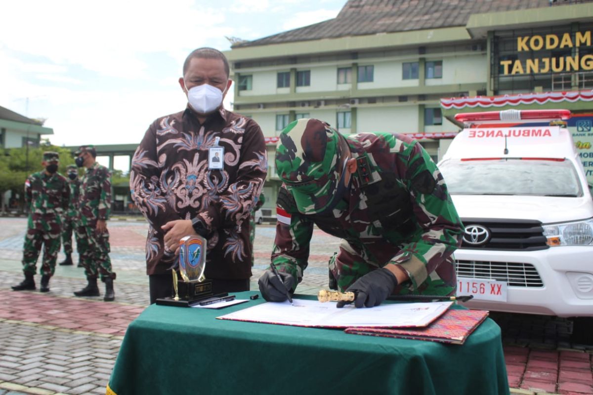 Kodam XII/Tanjungpura terima bantuan satu unit ambulans dari BRI