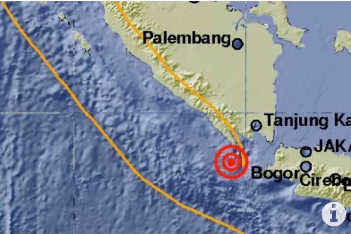 Warga berlarian saat gempa magnitudo 5,5 guncang Tanggamus